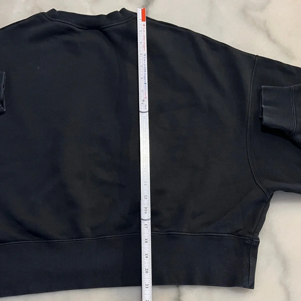 Nike Black Pullover Cropped Oversized with White Logo - Picture 6 of 9